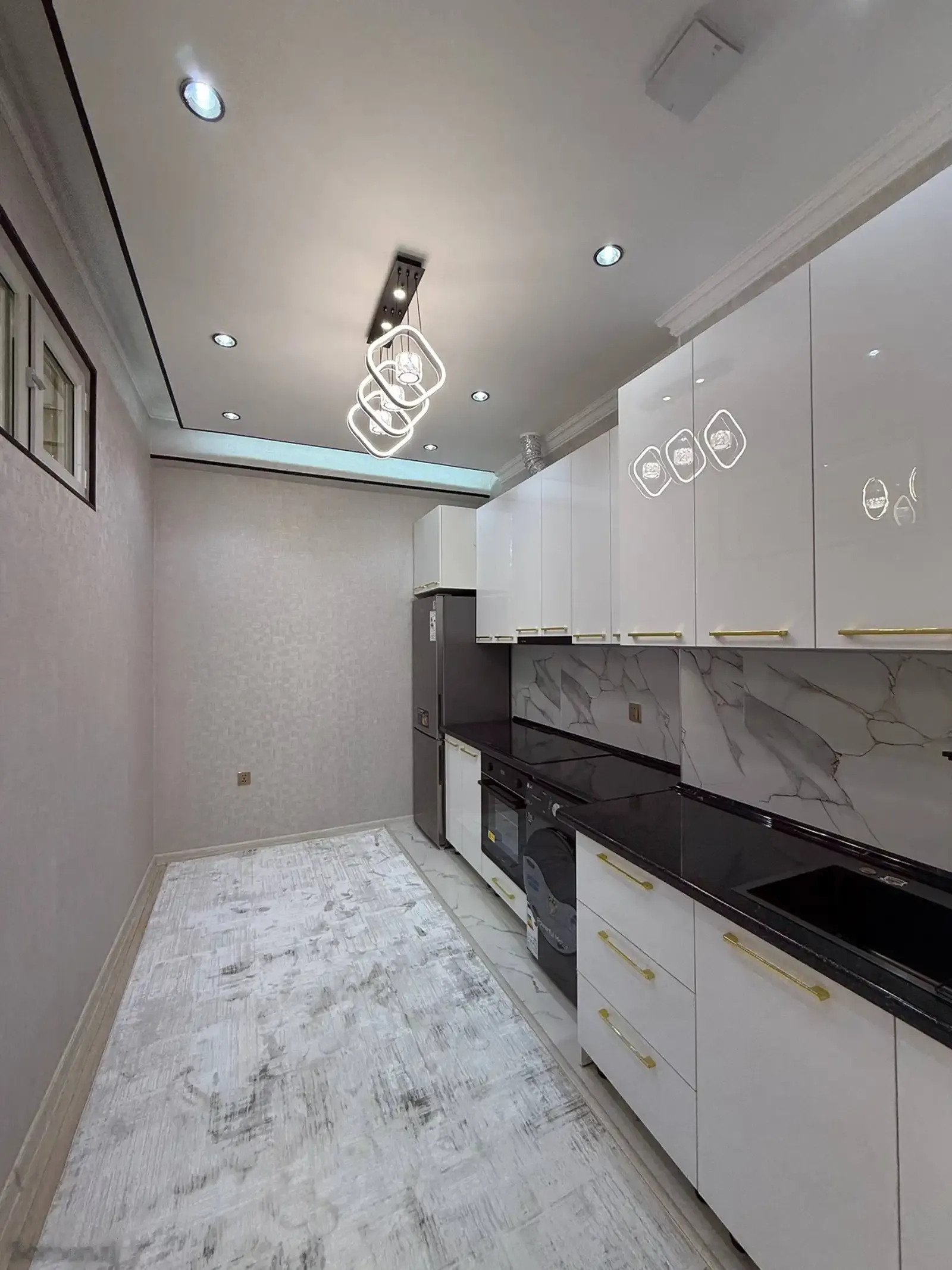 3-комн. квартира, 10 этаж, 89 м², сино