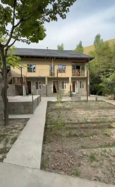 2 этажн. 10-комн. дом, 8 соток, Сомони
