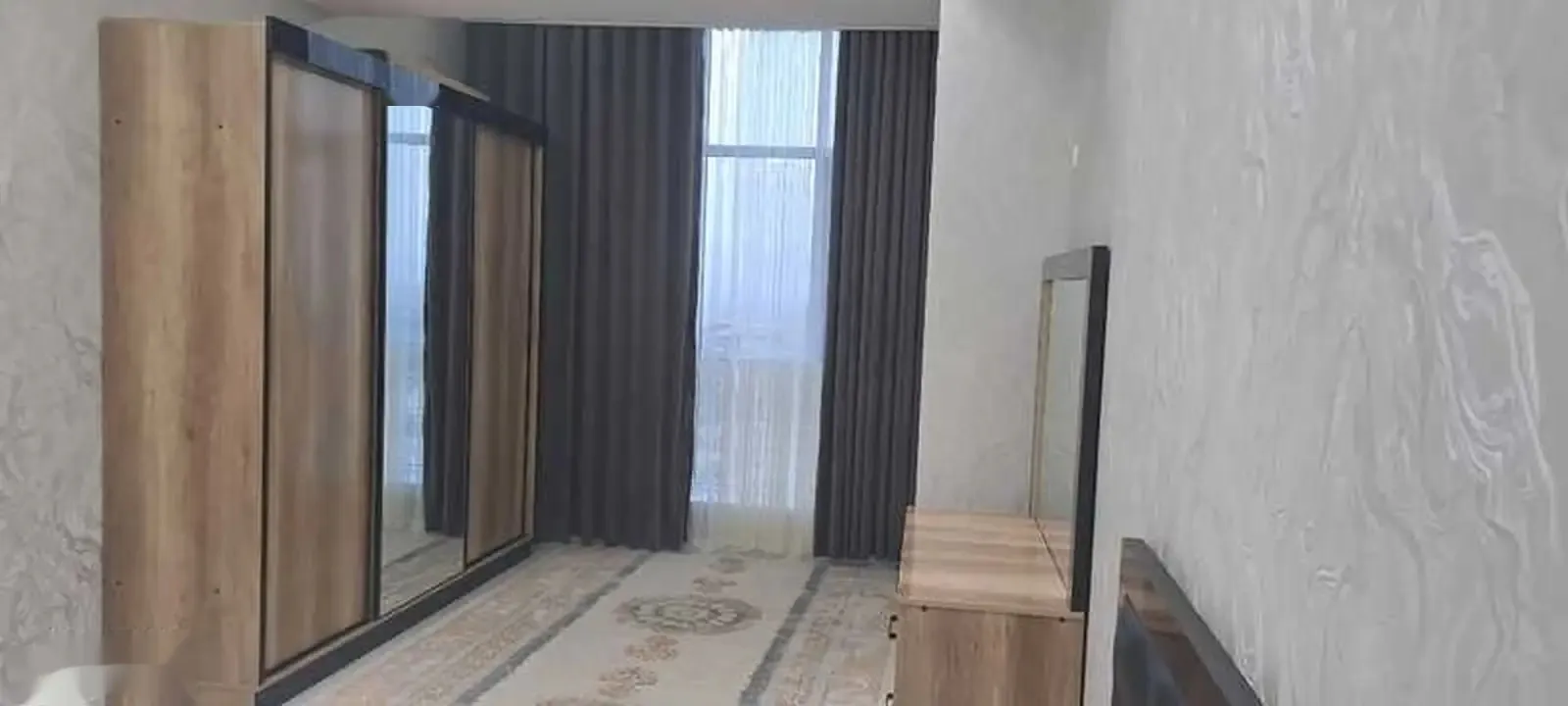 2-комн. квартира, 13 этаж, 75м², Голубой экран