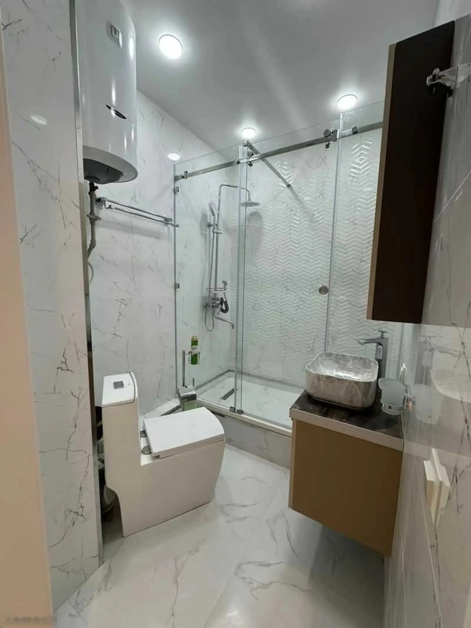 2-комн. квартира, 3 этаж, 60м², KFC воданасос