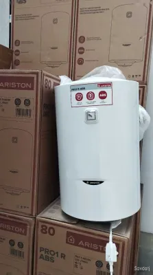 Водонагреватель Ariston 80л