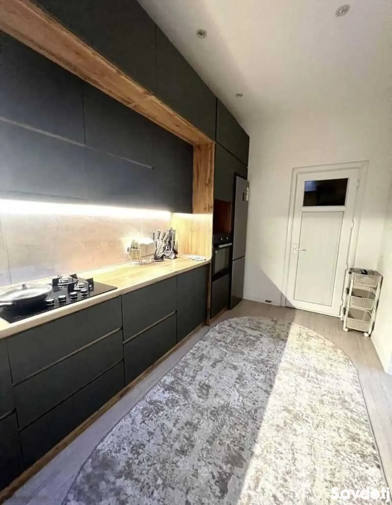 4-комн. квартира, 9 этаж, 200м², Шоҳмансур, ру ба руи Садбарг, доми Гелос