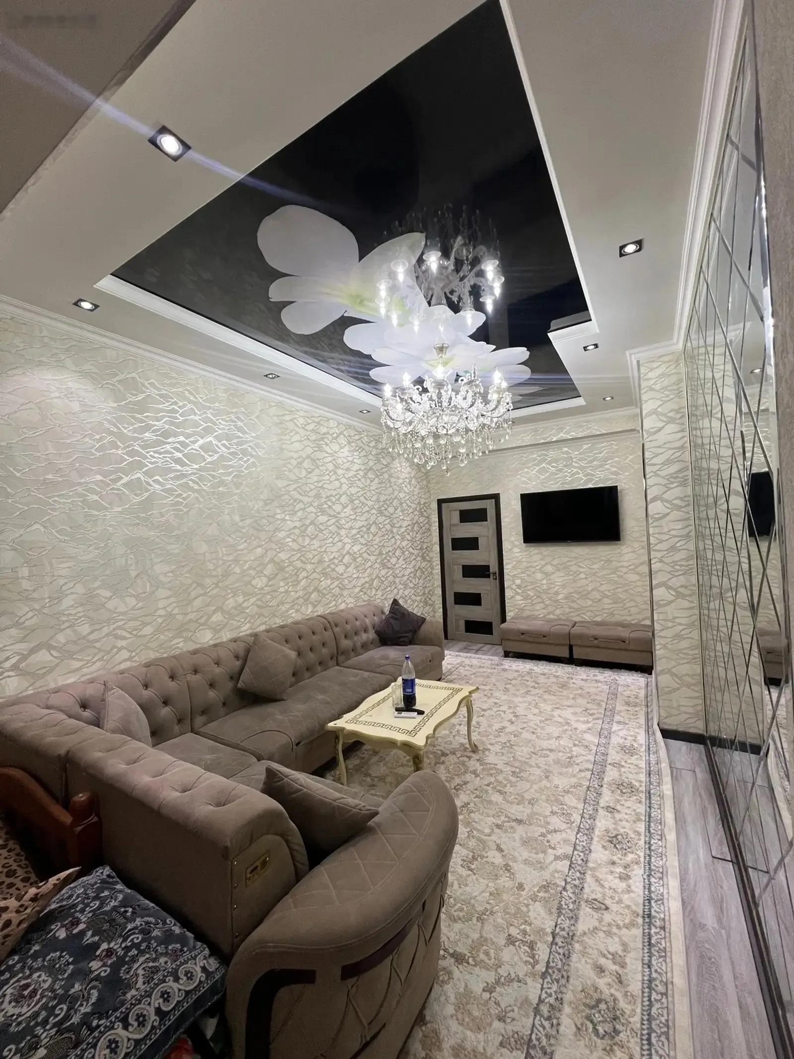 2-к квартира, 10 этаж, 65 м², и сомони