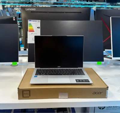 Ноутбук Acer core i 3 8/512 16.0