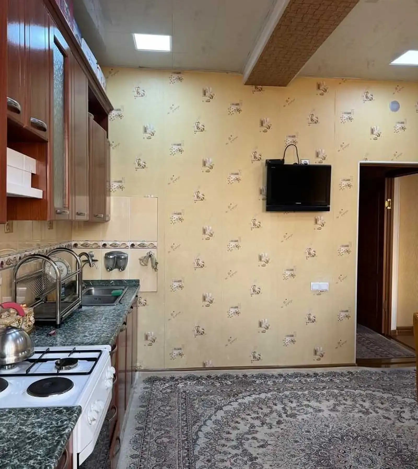 2-комн. квартира, 6 этаж, 97м², сино