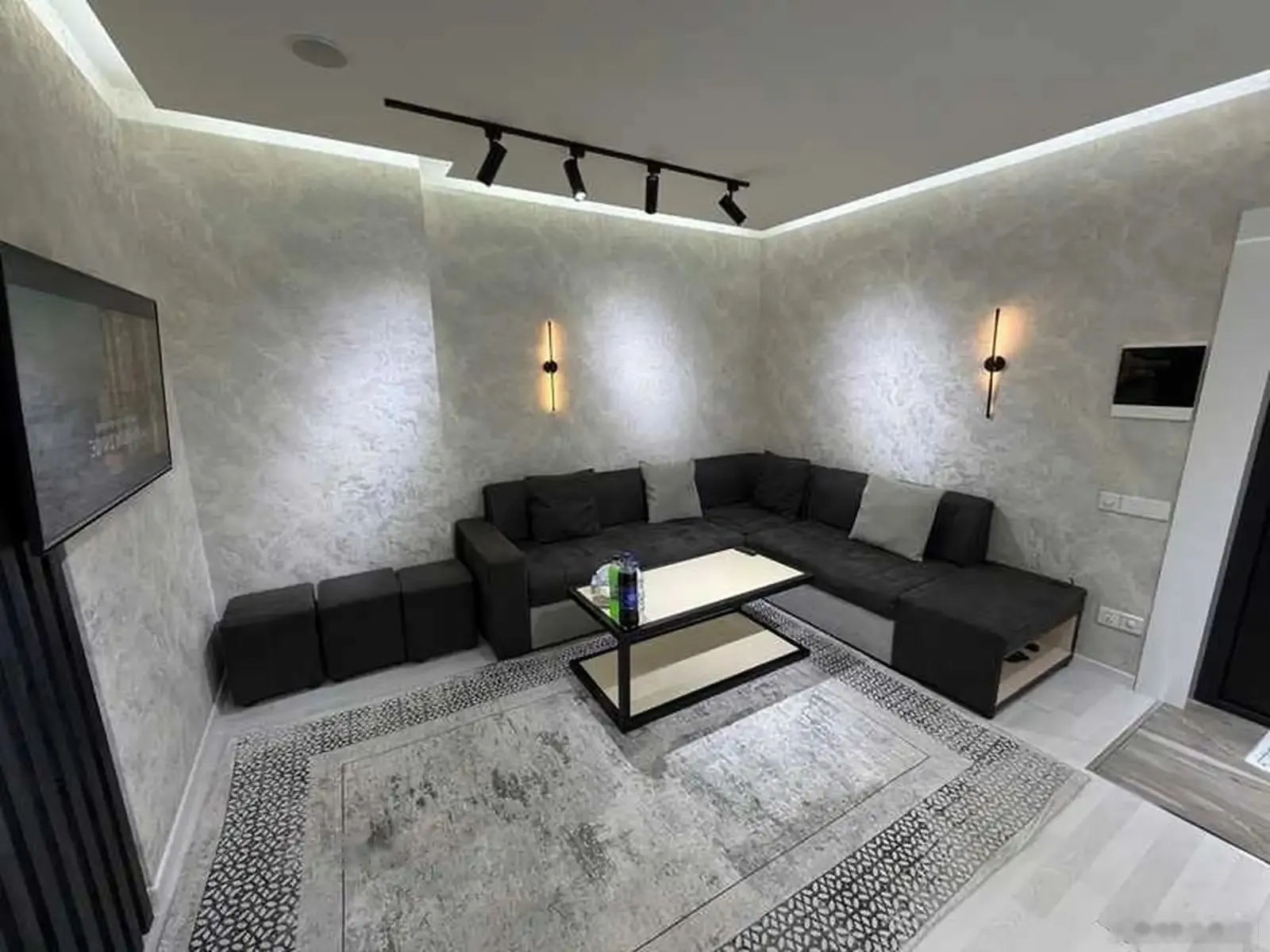 2-комн. квартира, 13 этаж, 78м², Аэропорт