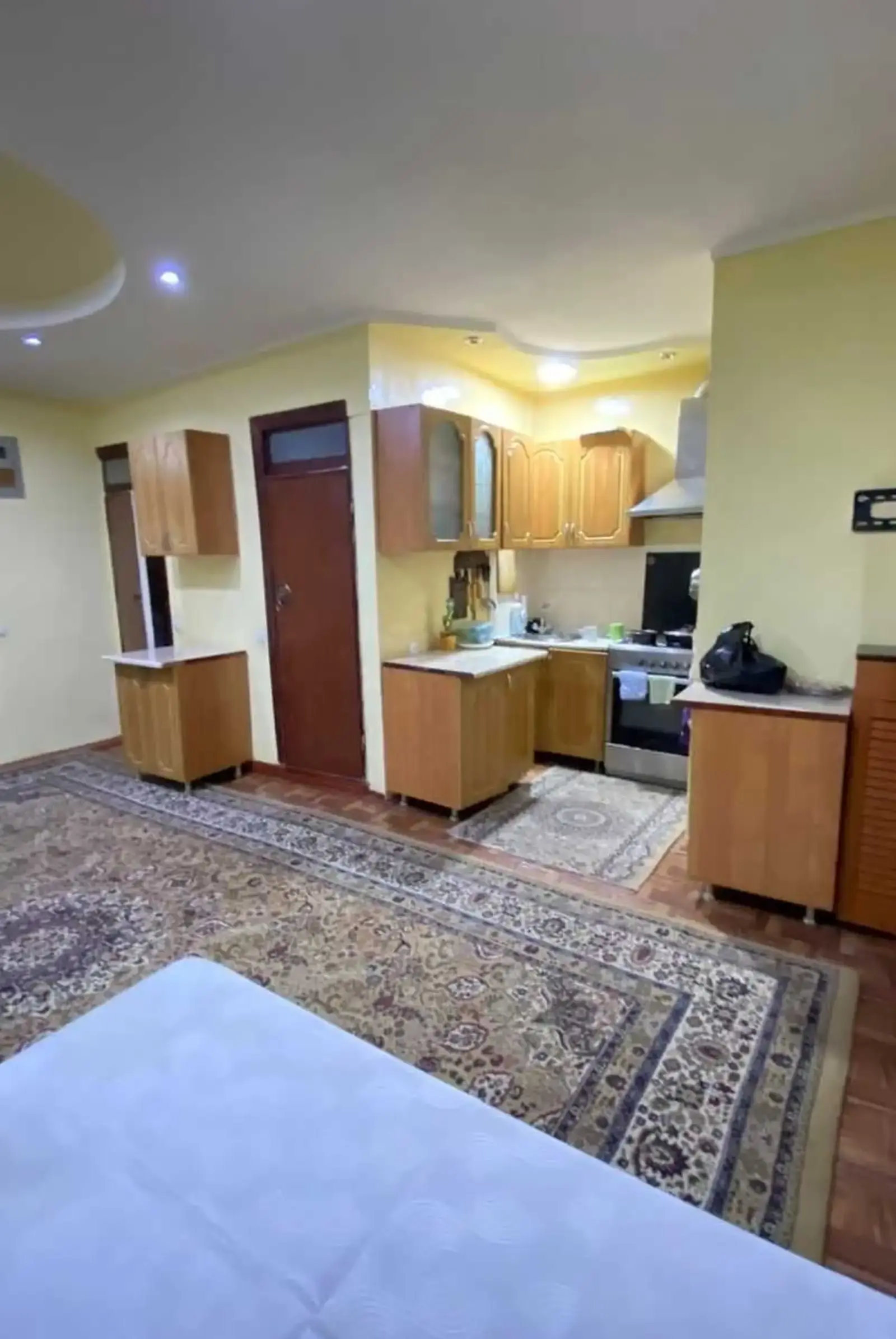 3-комн. квартира, 1 этаж, 75м², шохмансур