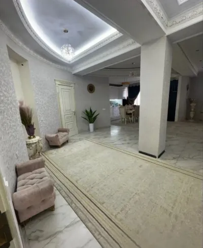 3-комн. квартира, 3 этаж, 190 м², Сино