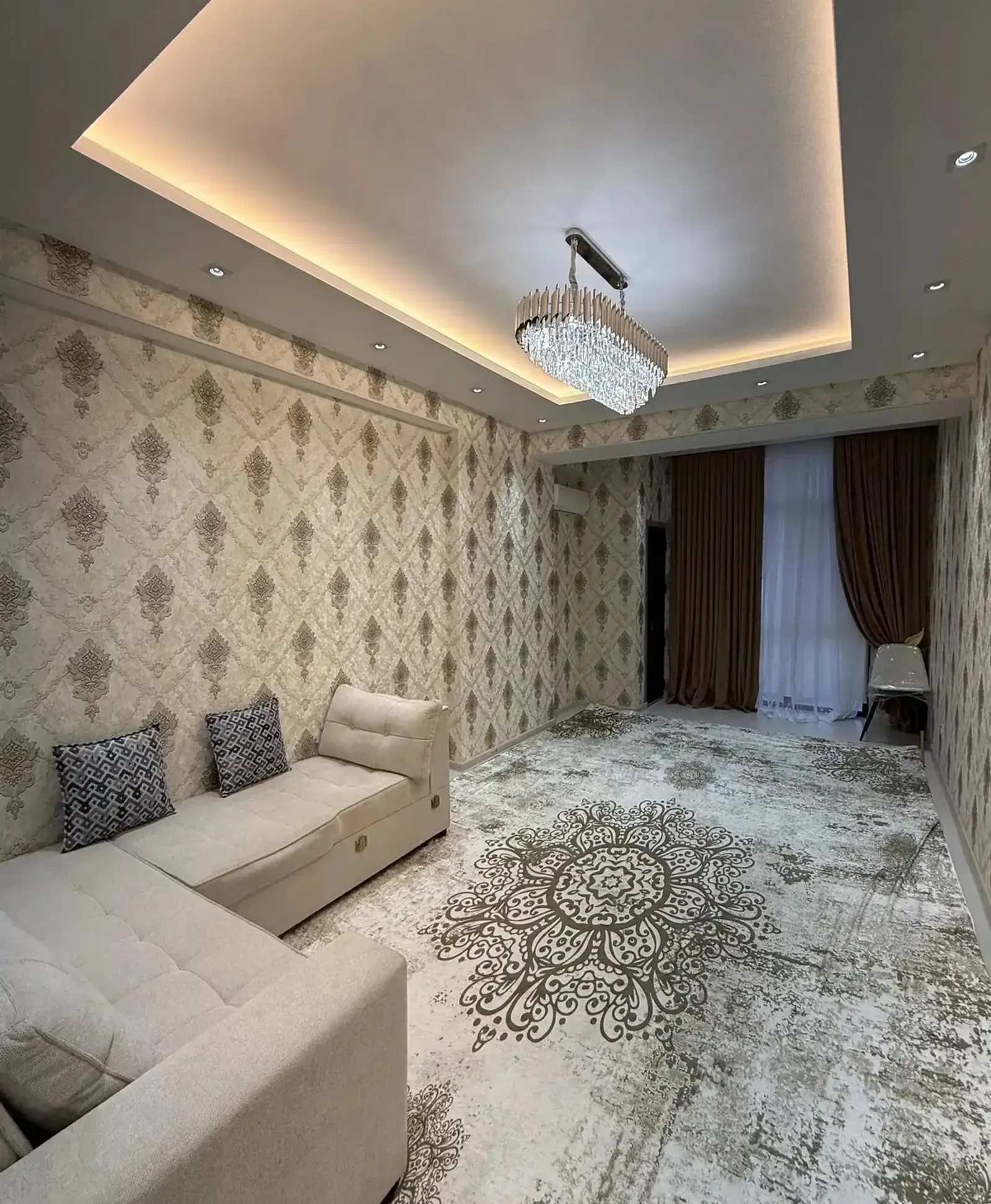 2-комн. квартира, 5 этаж, 75м², Боги ботаники