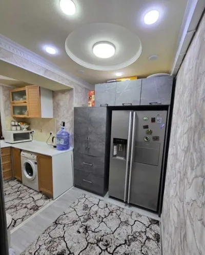 3-комн. квартира, 1 этаж, 70 м², 82 мкр