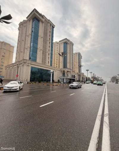 Помещение под магазин / салон, 74м², ТЦ Баракат