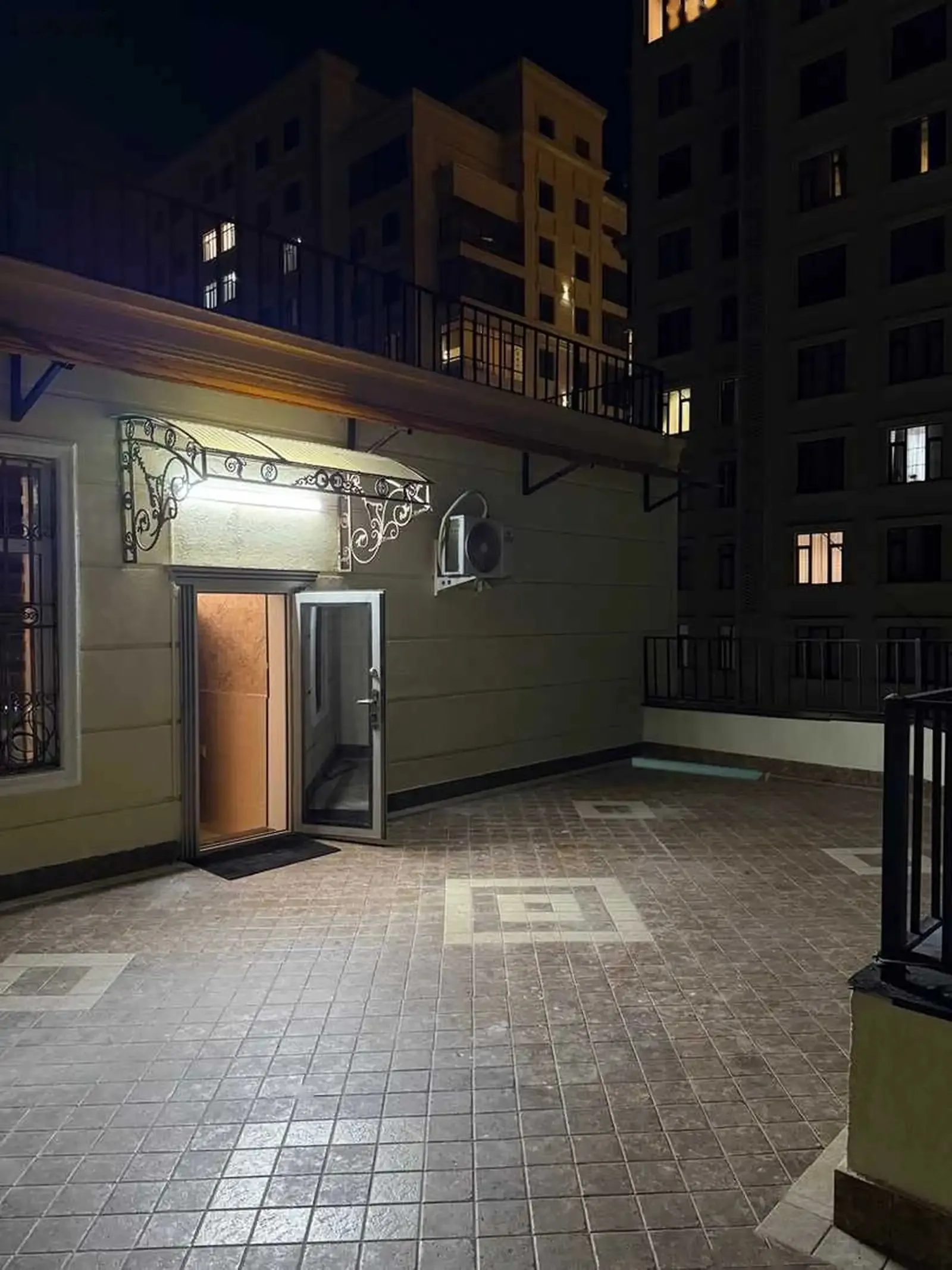 2-комн. квартира, 10 этаж, 110м², 92мкр пушти гулдаста