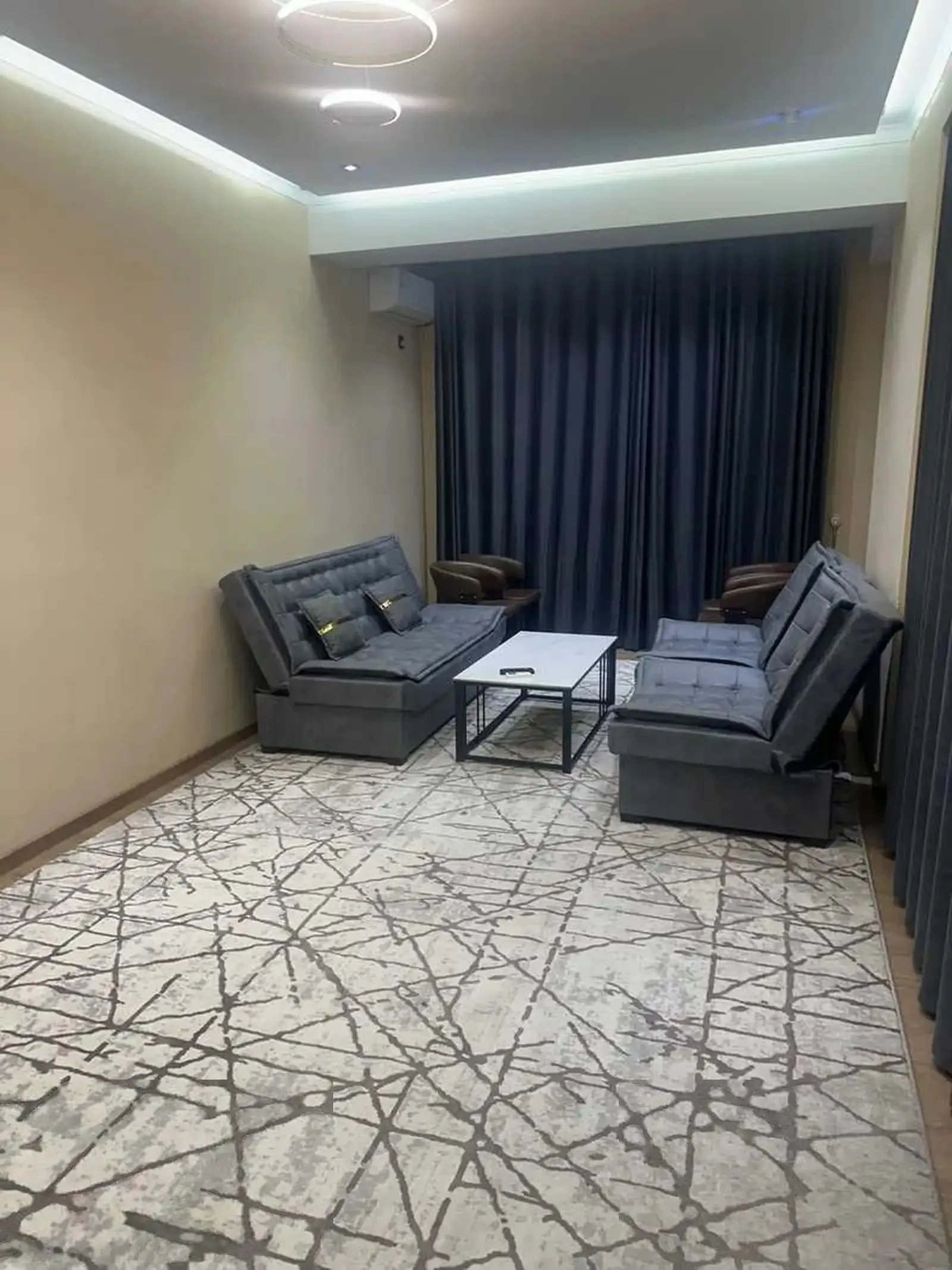 2-комн. квартира, 21 этаж, 98м², Фирдавси
