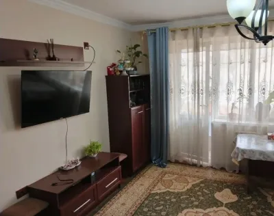 3-комн. квартира, 3 этаж, 50 м², Цирк