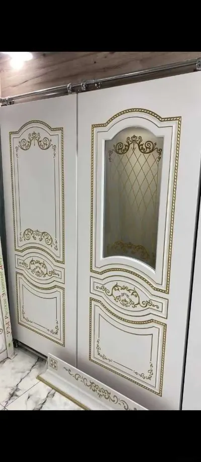 Межкомнатный дверь