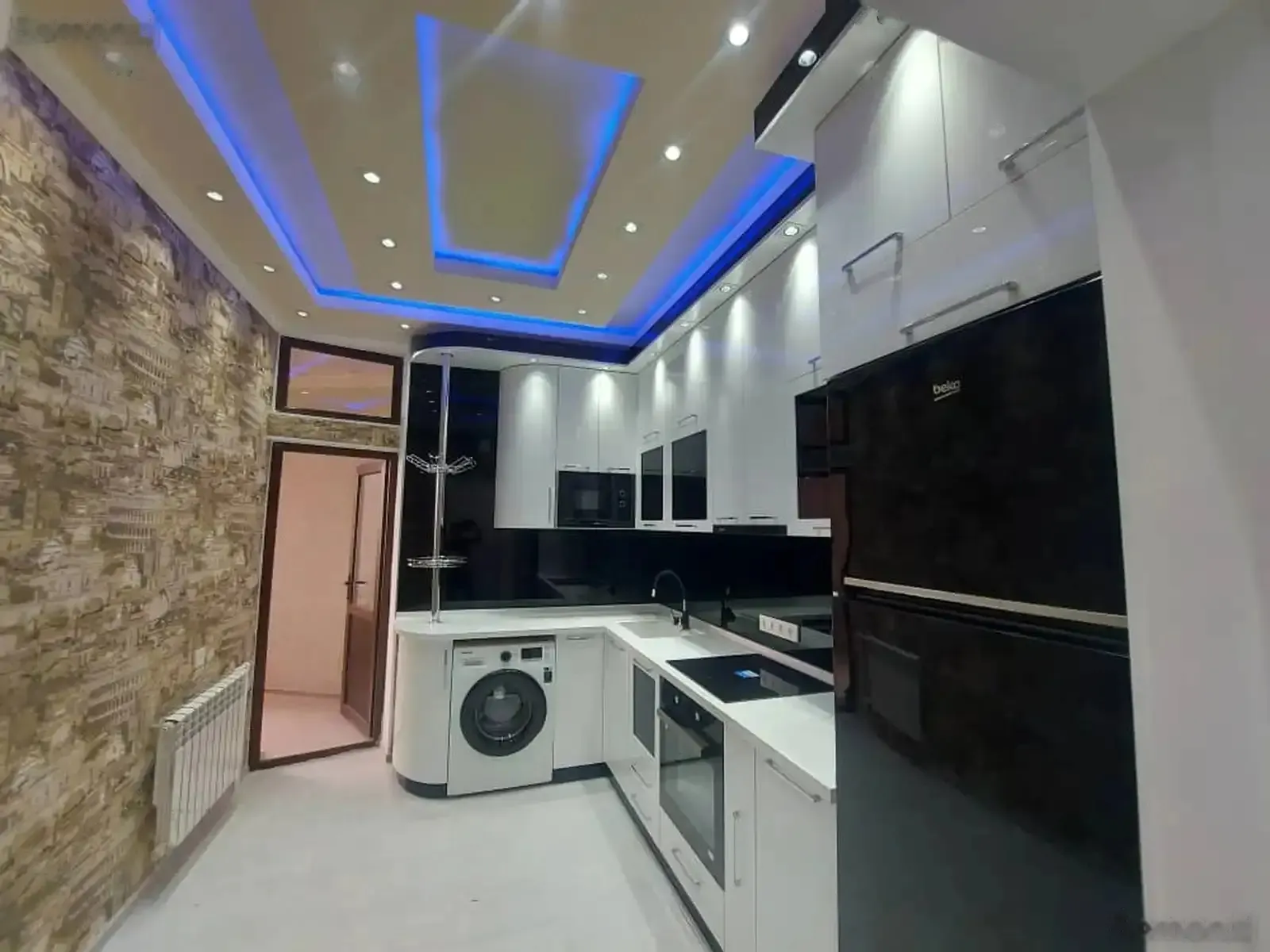 2-комн. квартира, 8 этаж, 69м², Шохмансур