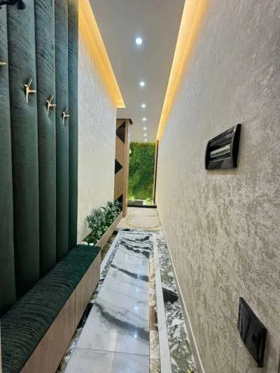 3-комн. квартира, 2 этаж, 115м², 82 мкр