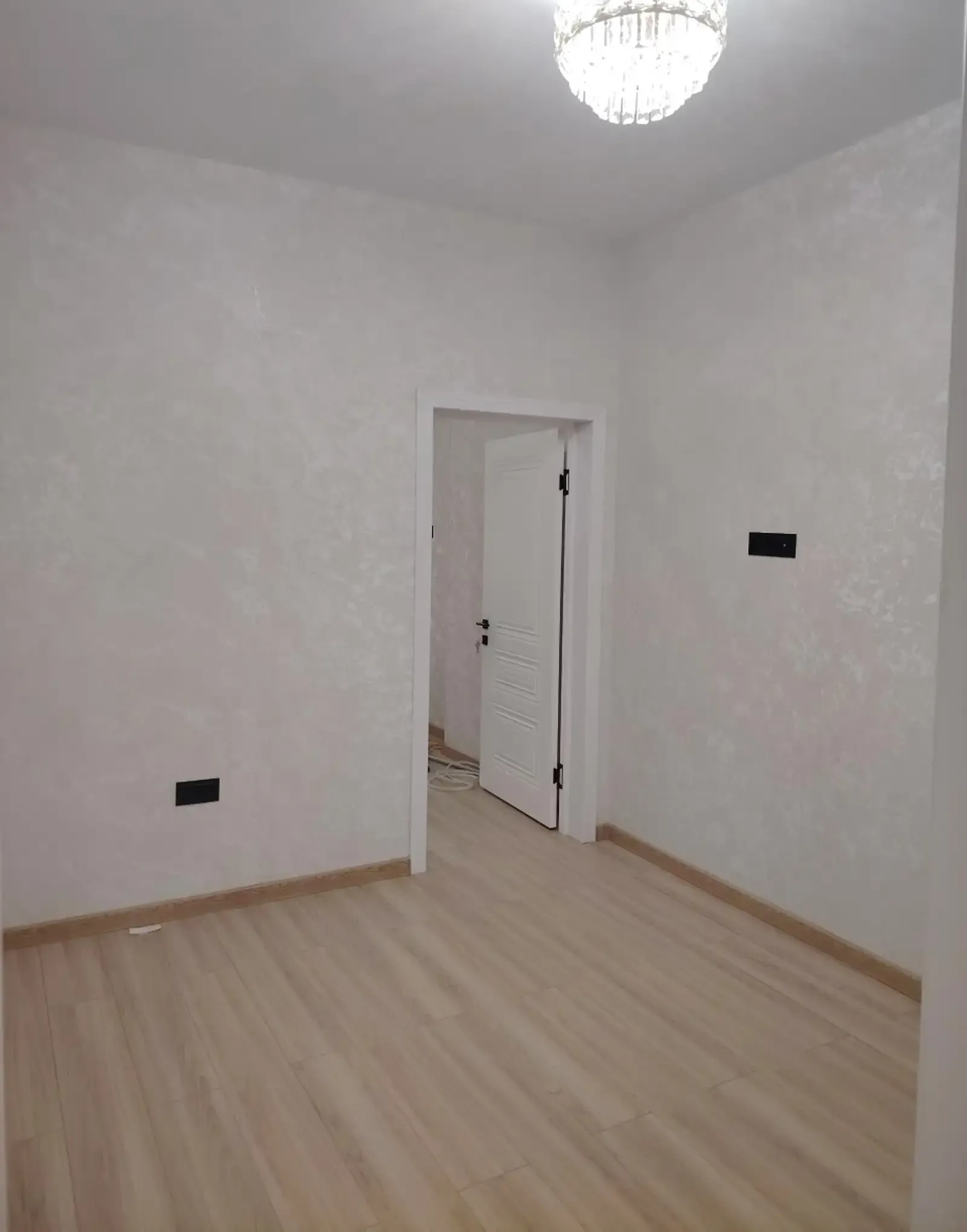 3-комн. квартира, 13 этаж, 60м², Молодёжный театр