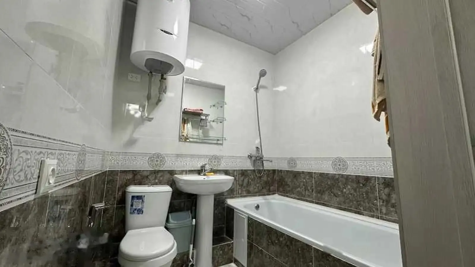 2-комн. квартира, 15 этаж, 55м², Скорый