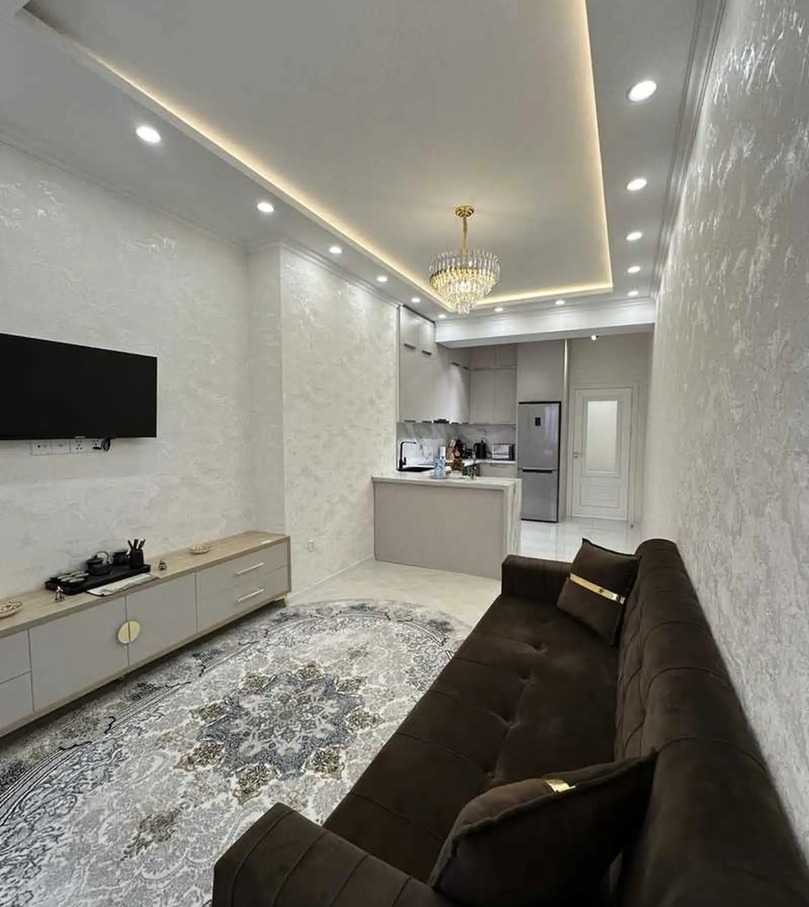 2-комн. квартира, 14 этаж, 65м², Караболо, Пеши Масчити Помириё