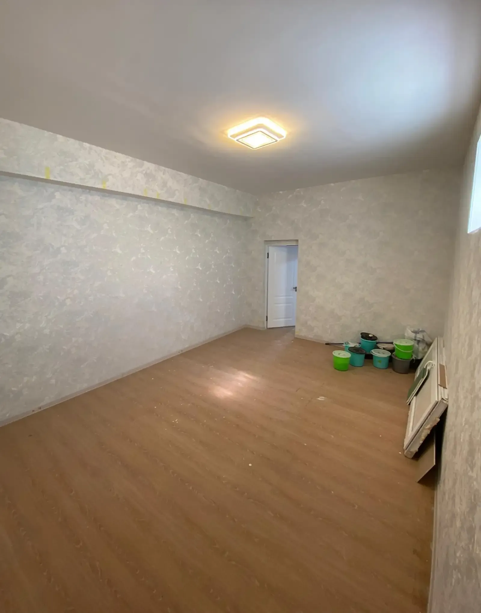 2-комн. квартира, Цокольный этаж, 68 м², Гипразем борбад 93