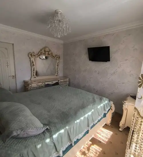 5-комн. квартира, 3 этаж, 90 м², Фирдавси