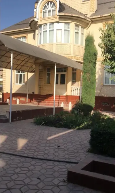 3-этажный, 10 комнатный дом, 600 м², Фирдавси