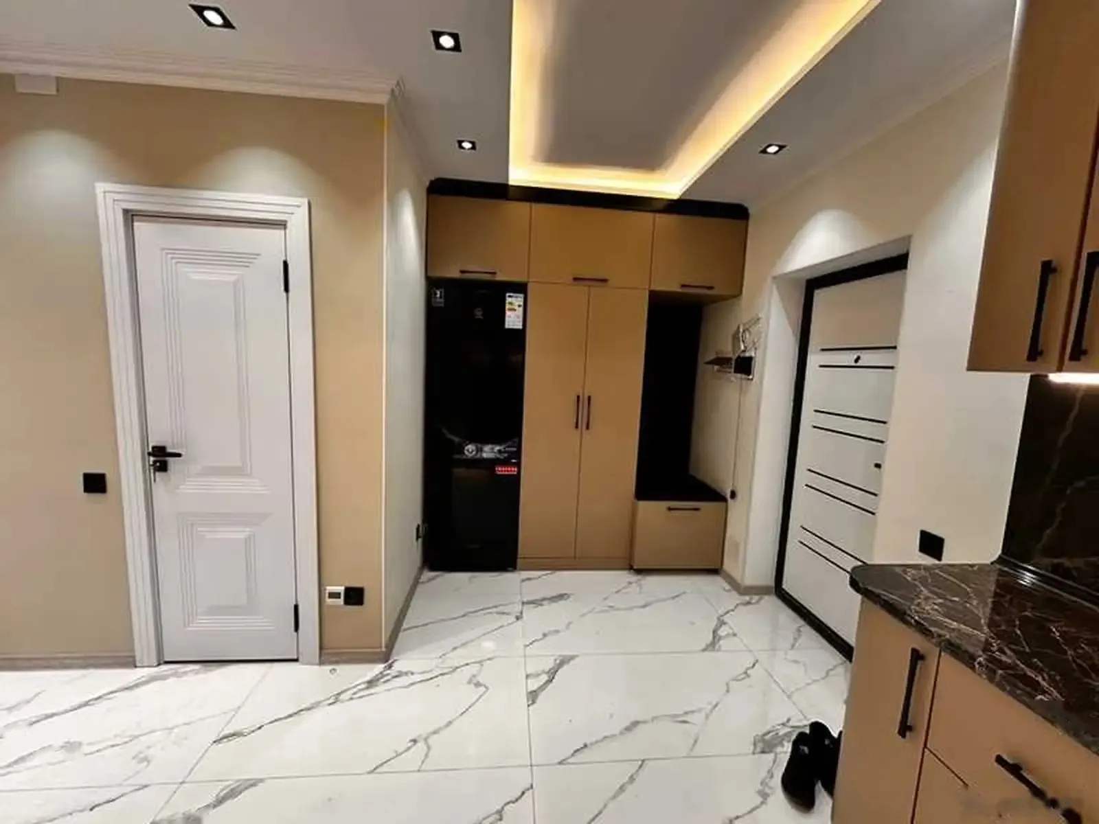 3-комн. квартира, 2 этаж, 82м², 102мкр