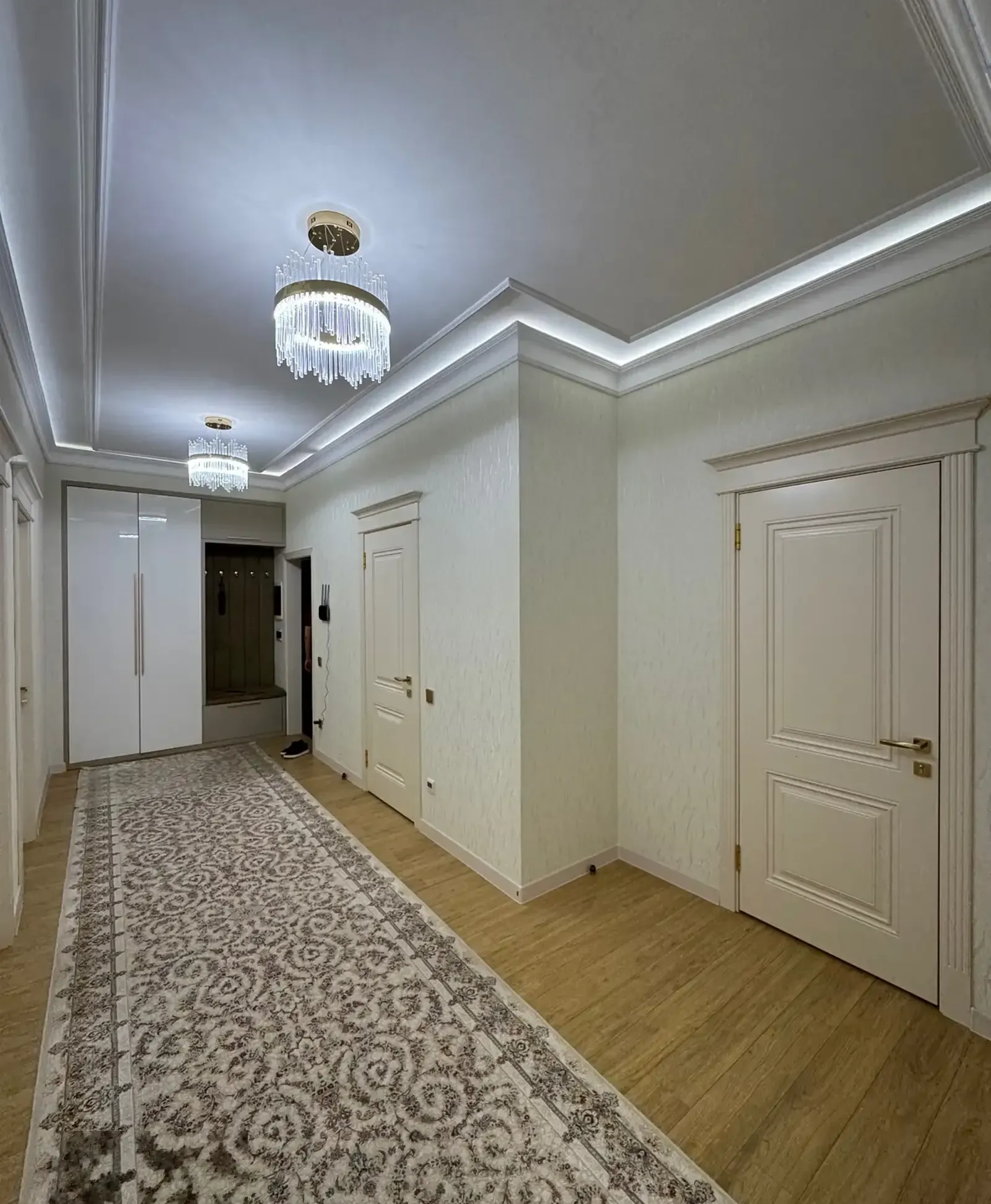 3-комн. квартира, 6 этаж, 110м², Овир/Грандь Отель