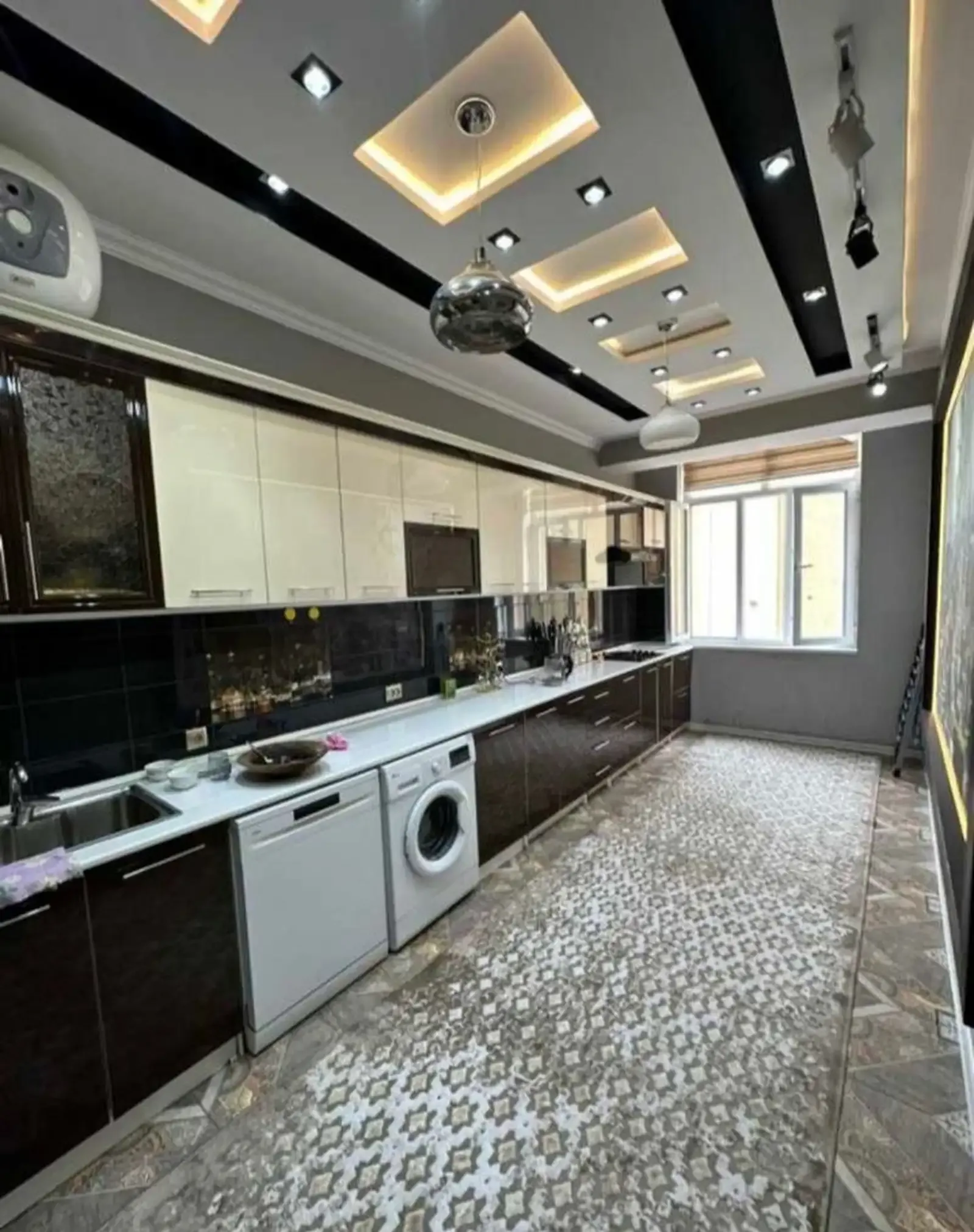5-комн. квартира, 4 этаж, 151 м², Сино, 112мкр