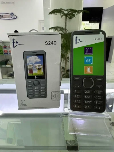 Мобильный телефон F+ S