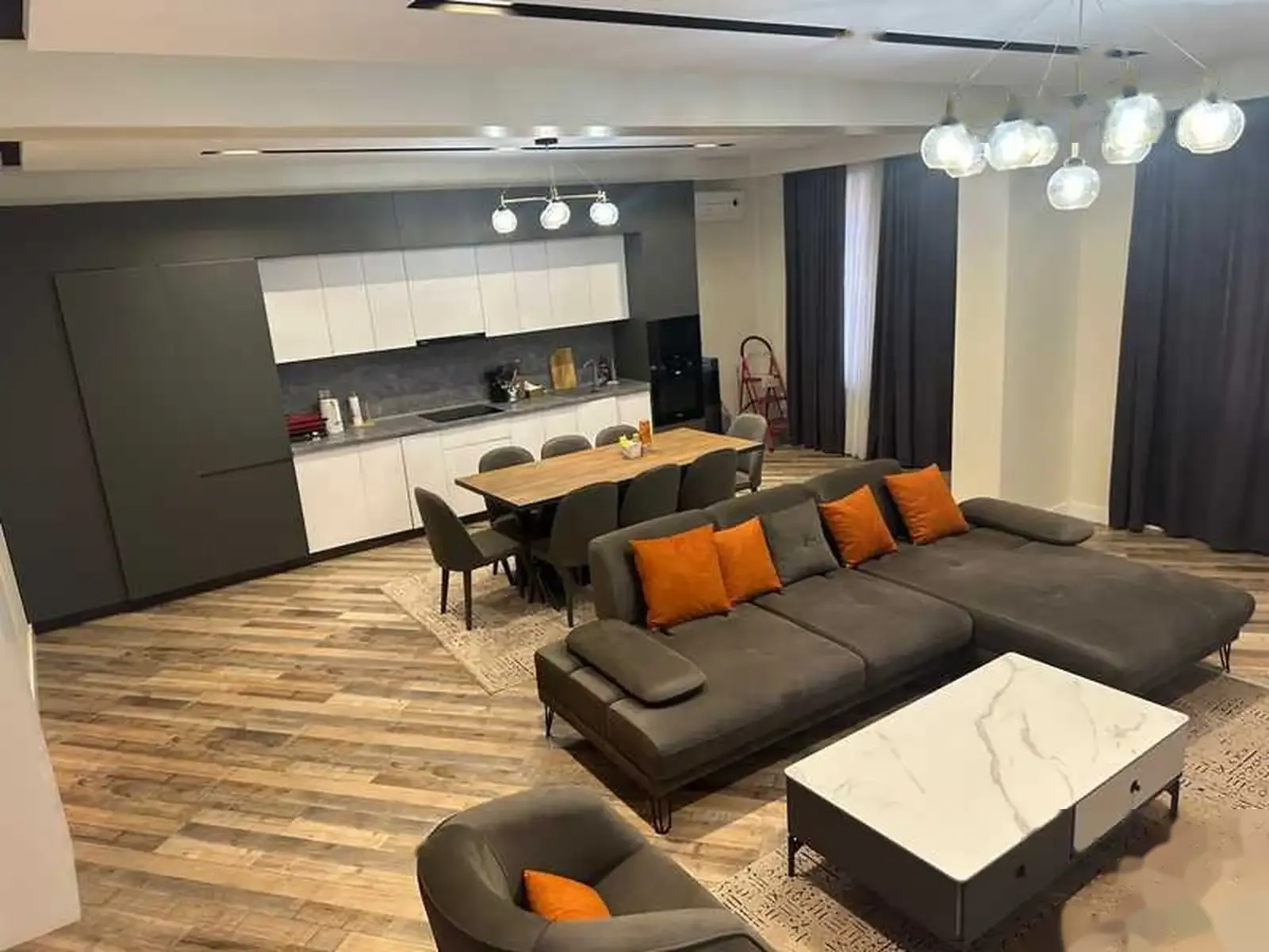 2-комн. квартира, 5 этаж, 107м², И. Сомони