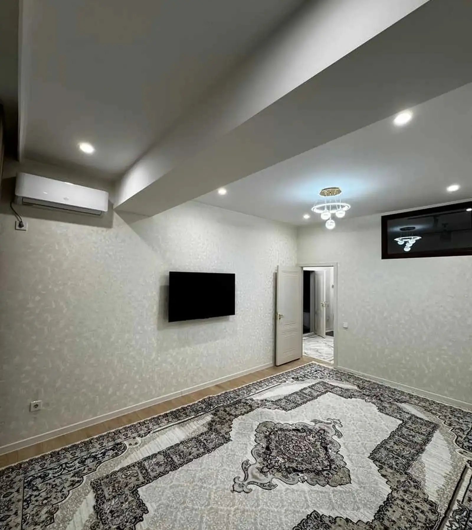 2-комн. квартира, 14 этаж, 69м², Шохмансур