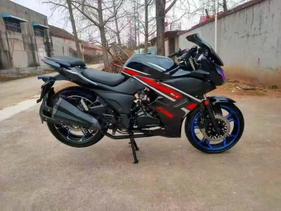 Мотоцикл 200 сс