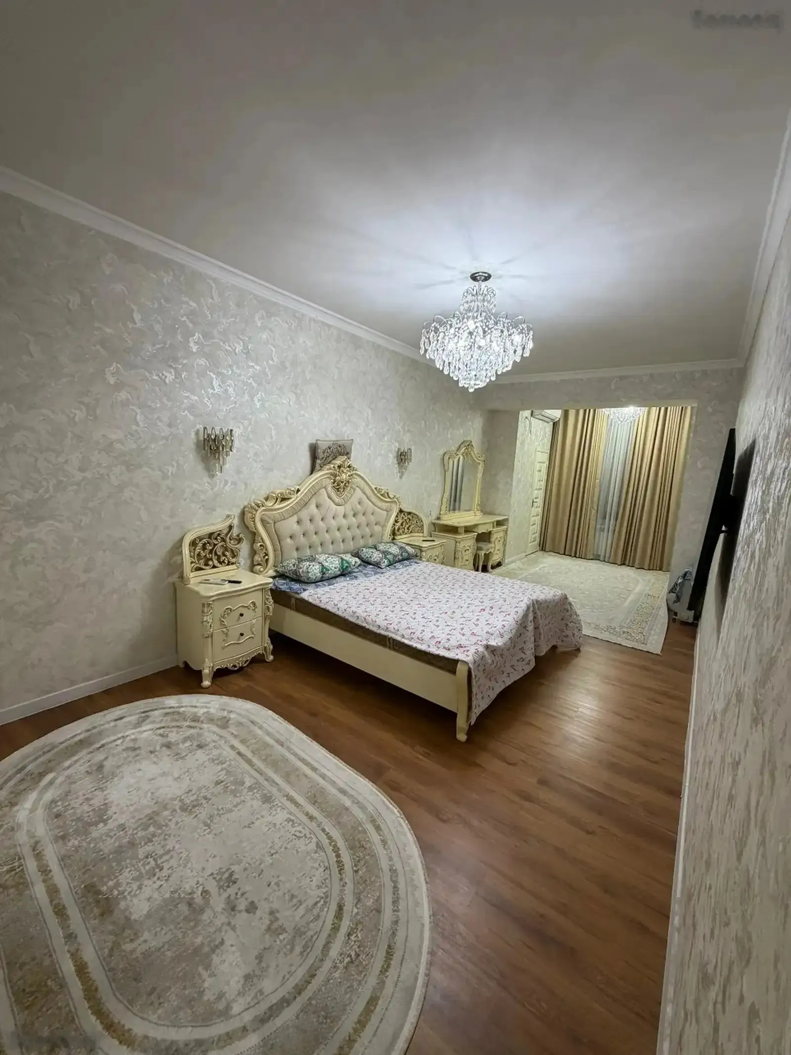 2-комн. квартира, 11 этаж, 98м², Шохмансур