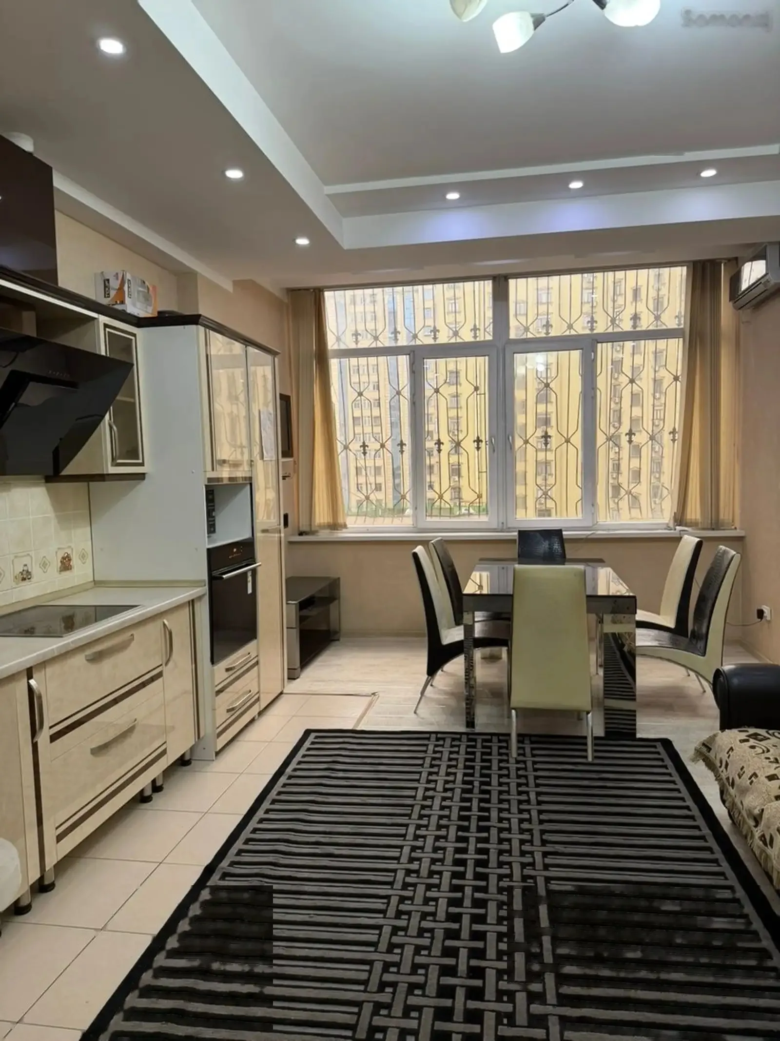 2-комн. квартира, 5 этаж, 110м², Дом печати, Таможенное