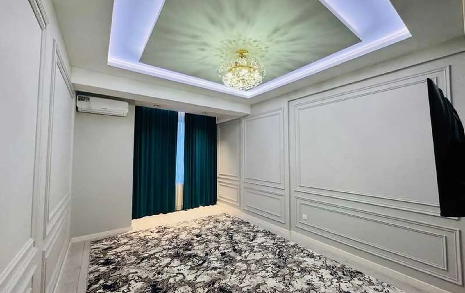 3-комн. квартира, 4 этаж, 105м², Шохмансур ру ба руи Зелёный Бозор Лохути