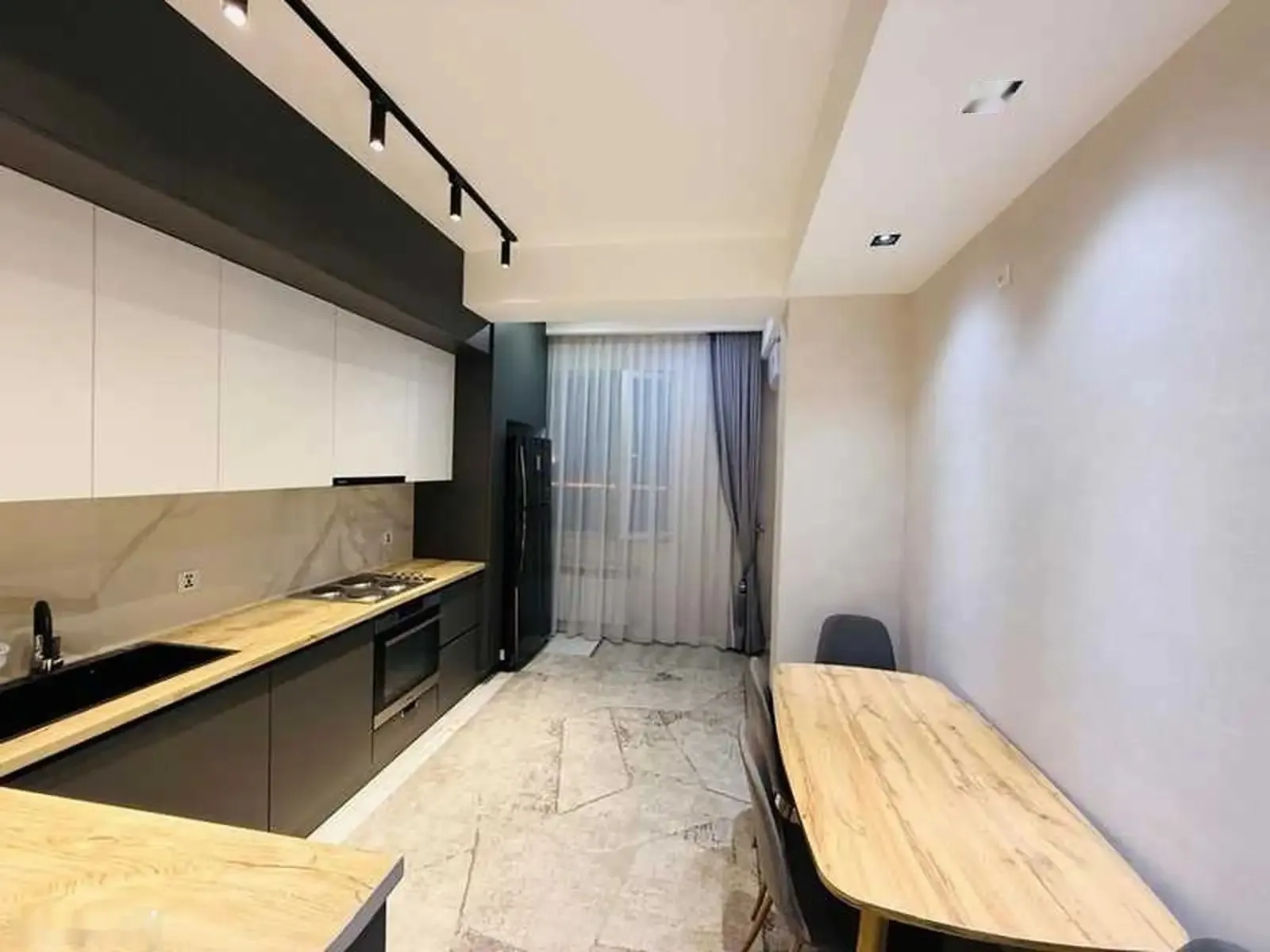3-комн. квартира, 12 этаж, 110м², Сино, 112 мкр, дом Пайкар