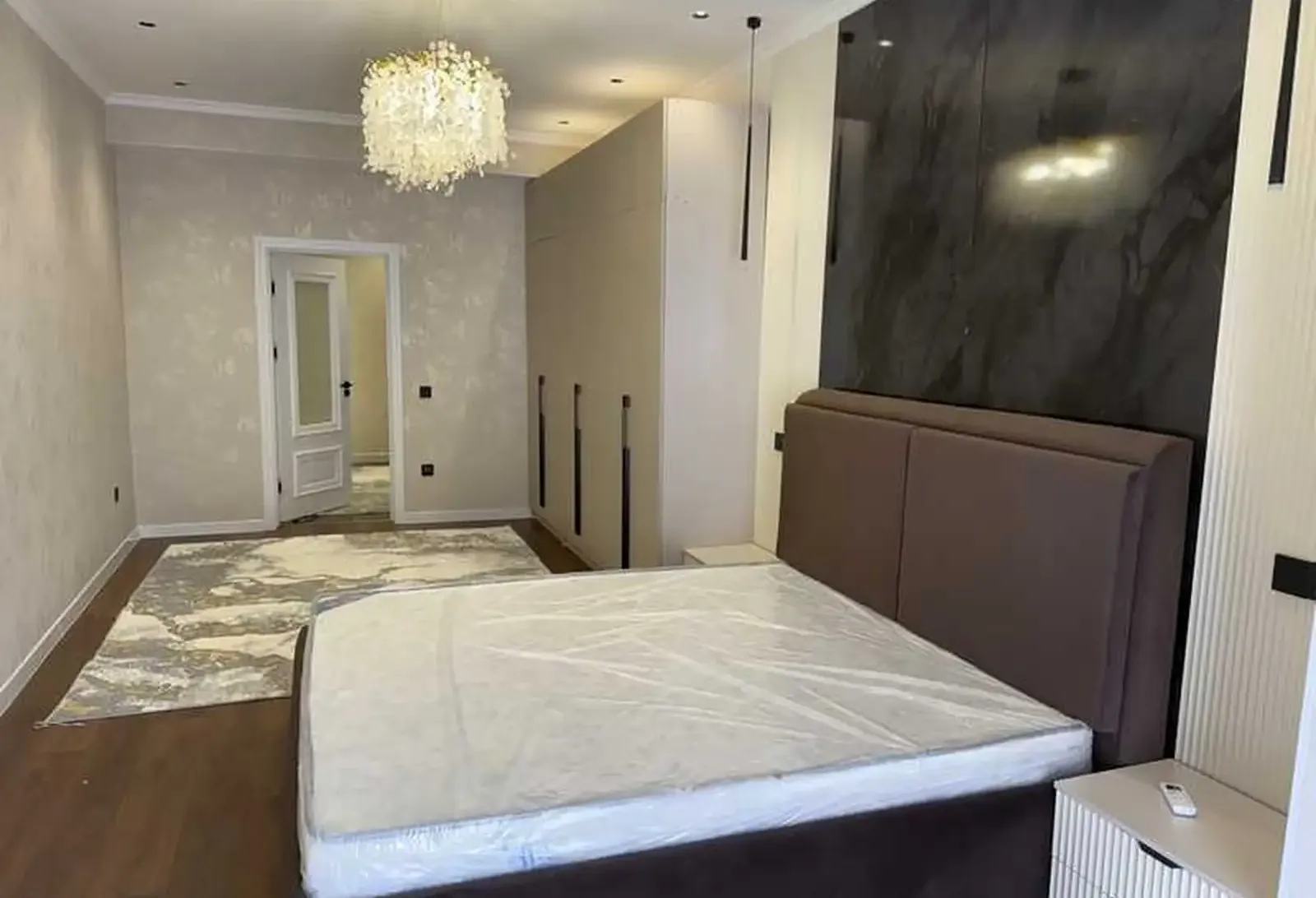 2-комн. квартира, 14 этаж, 75м², Овир
