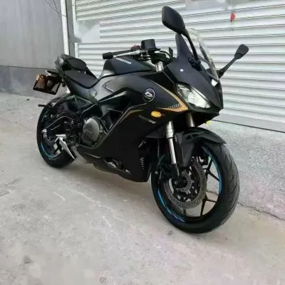 Мотоцикл QJMoto