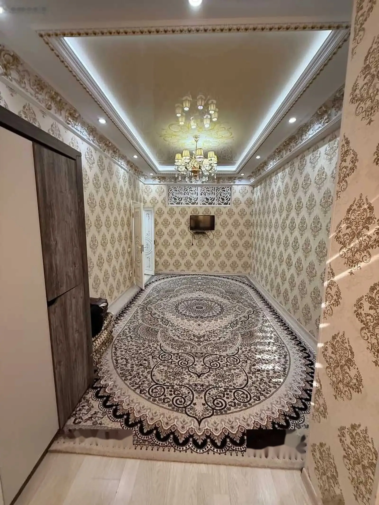 2-комн. квартира, 8 этаж, 75м², 112мкр