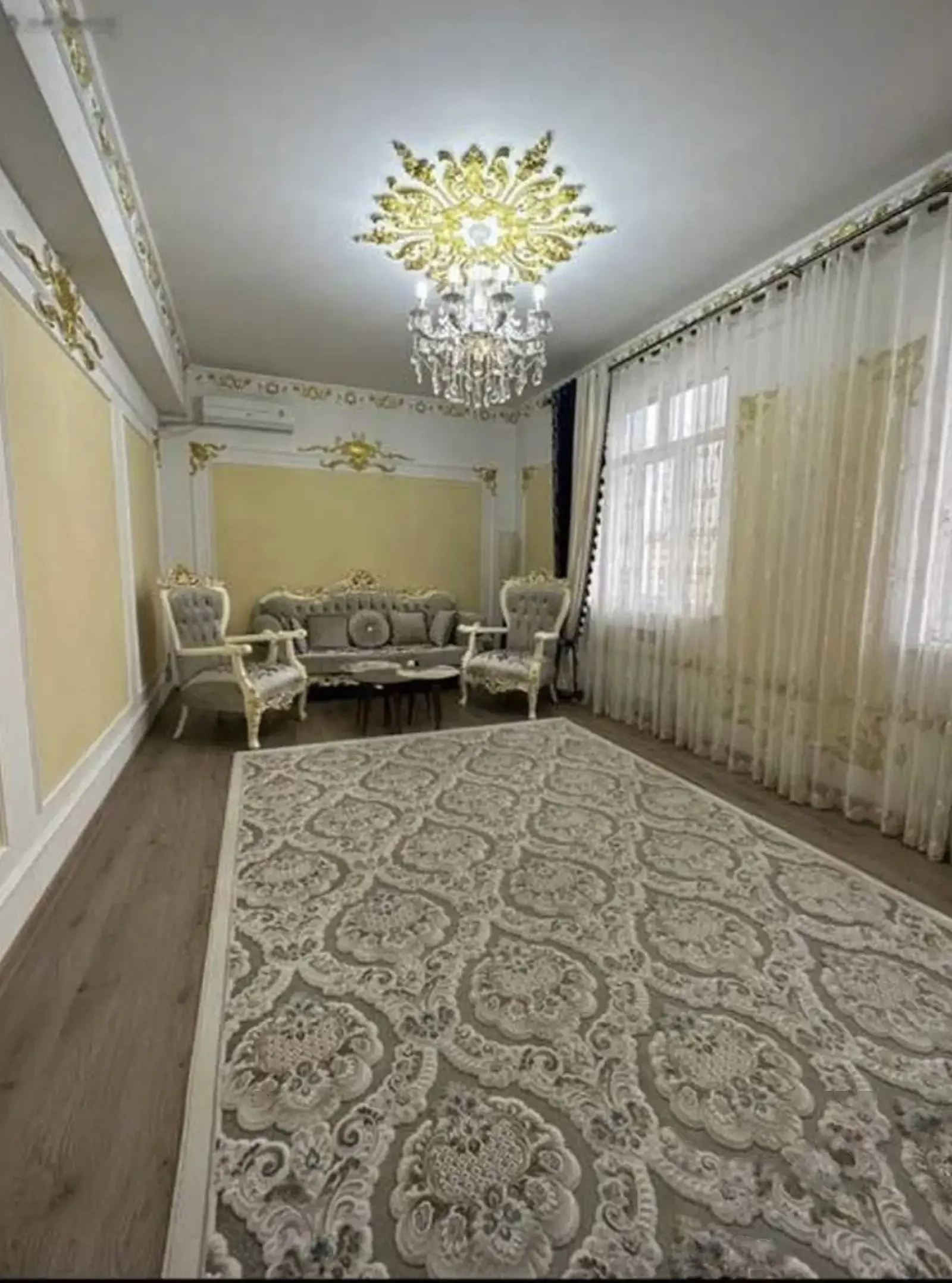 2-комн. квартира, 11 этаж, 100м², Парламент