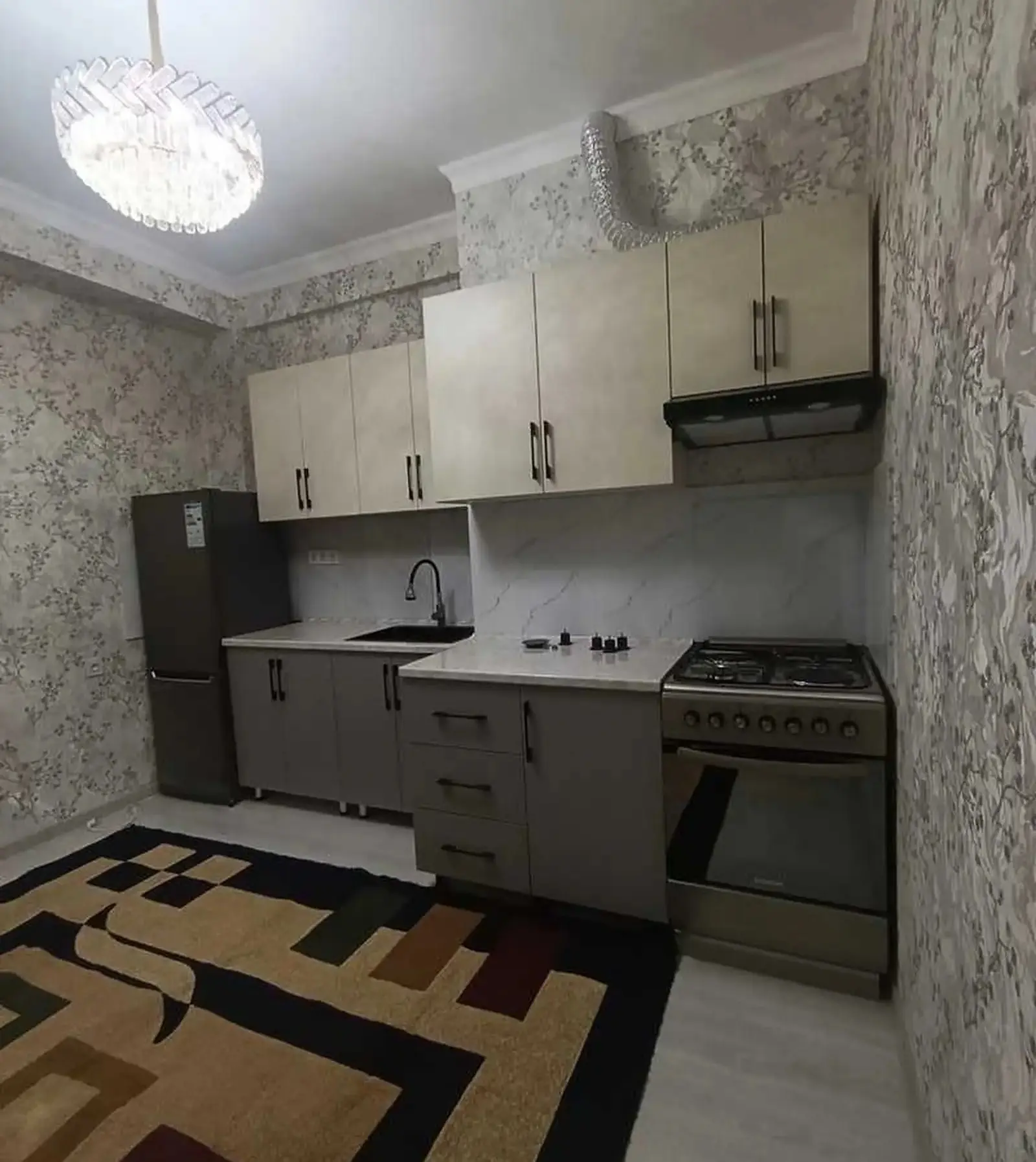 2-комн. квартира, 3 этаж, 79м², Фирдавси
