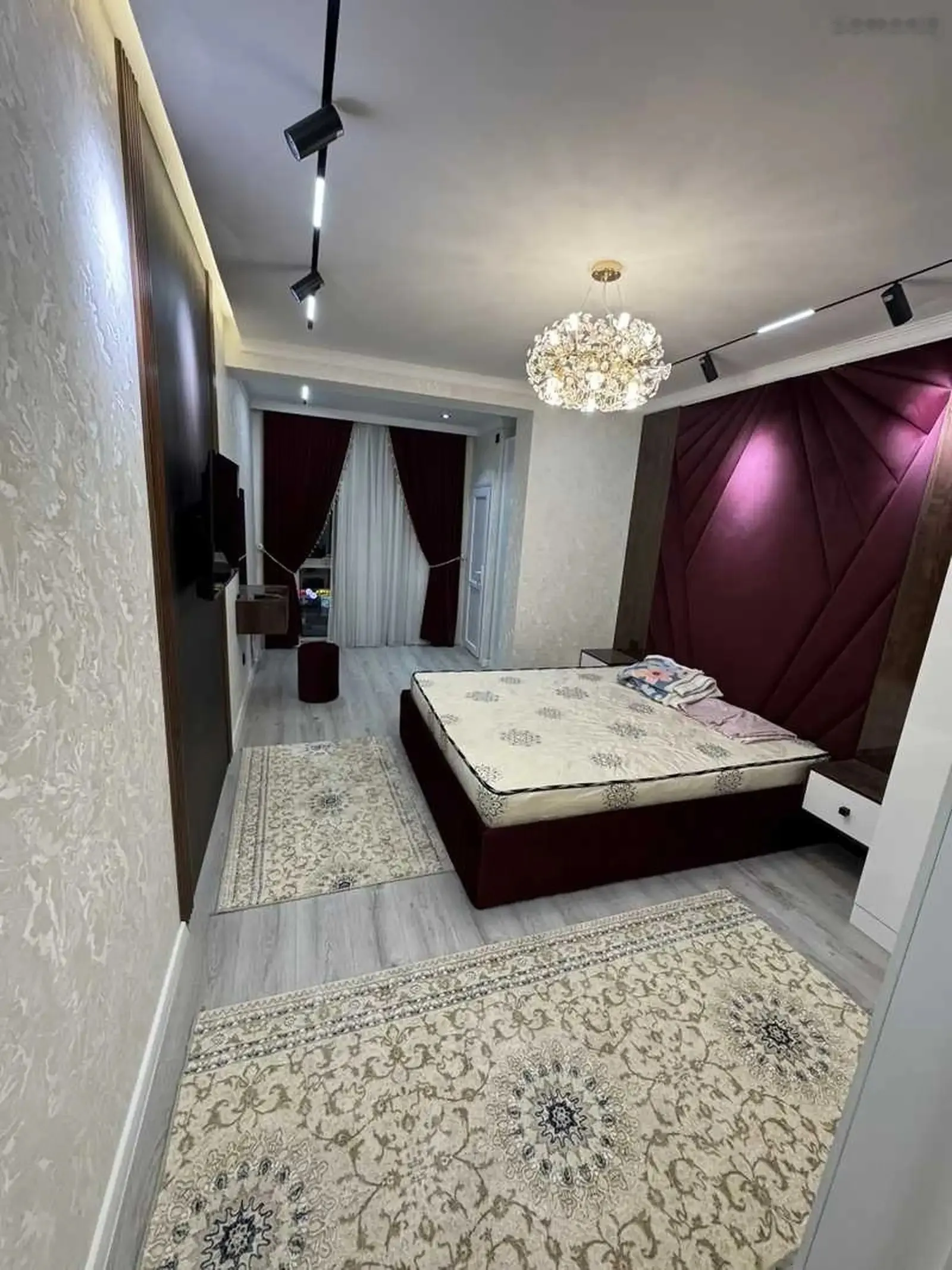 2-комн. квартира, 12 этаж, 85м², 102мкр