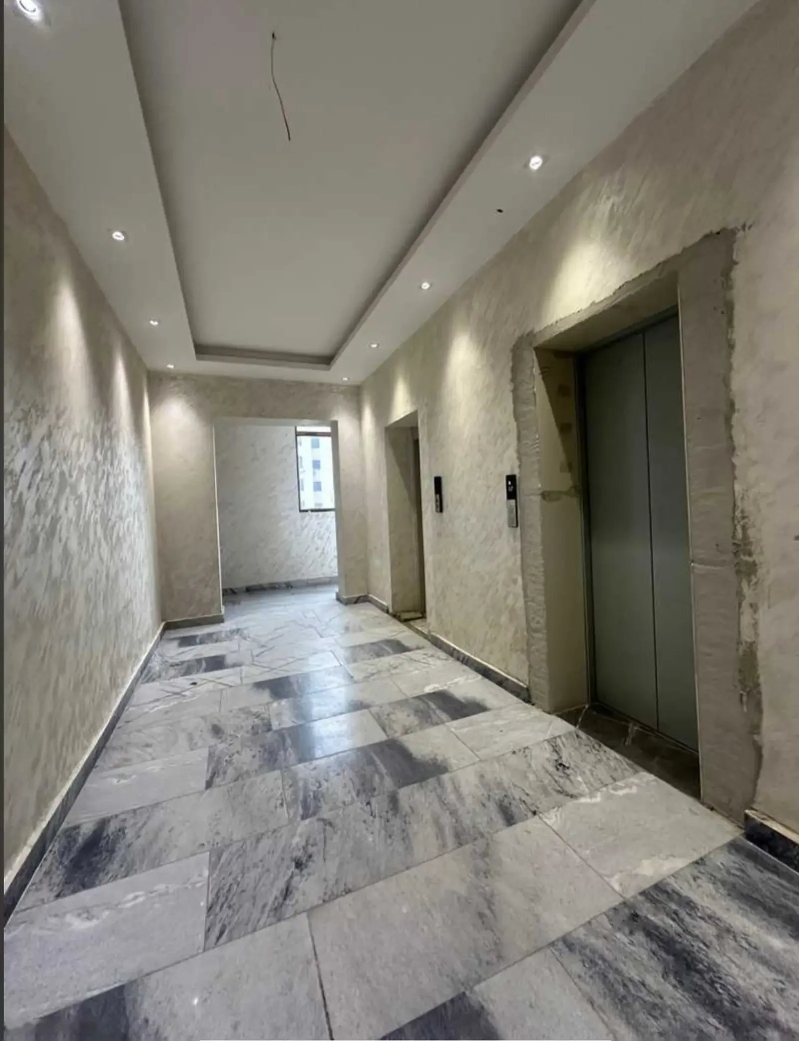 3-комн. квартира, 10 этаж, 100м², Голубой экран