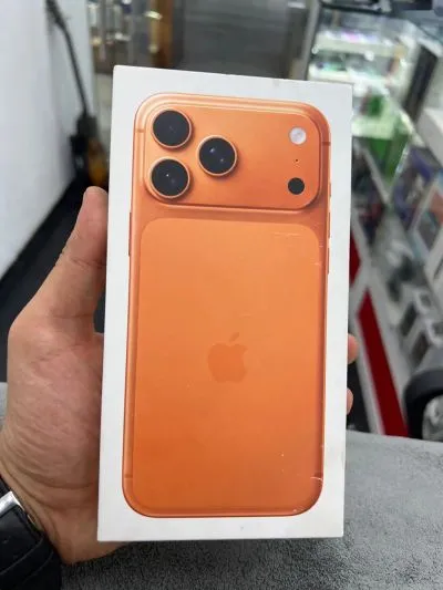 Apple iPhone 17 Pro Max, 256 gb, Cosmic Orange