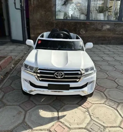 Детский электромобиль
