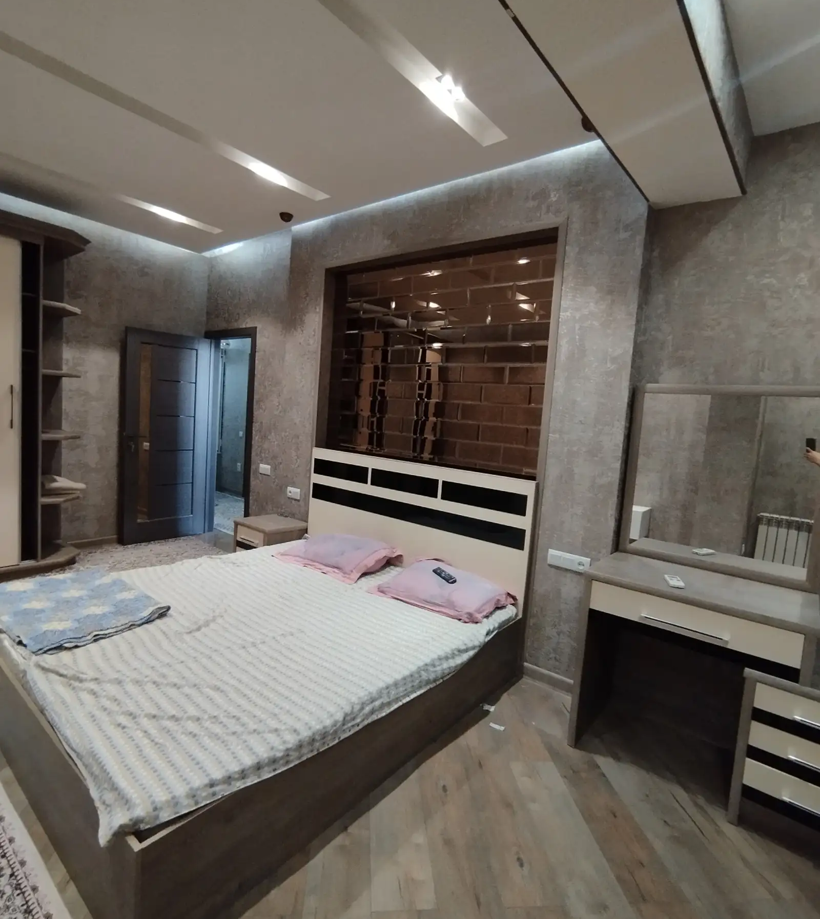 2-комн. квартира, 17 этаж, 75м², Спартак доми Симург ру баруи Роддоми
