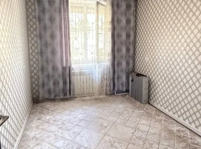 3-комн. квартира, 1 этаж, 76 м², Сино 103мкр Сияриен