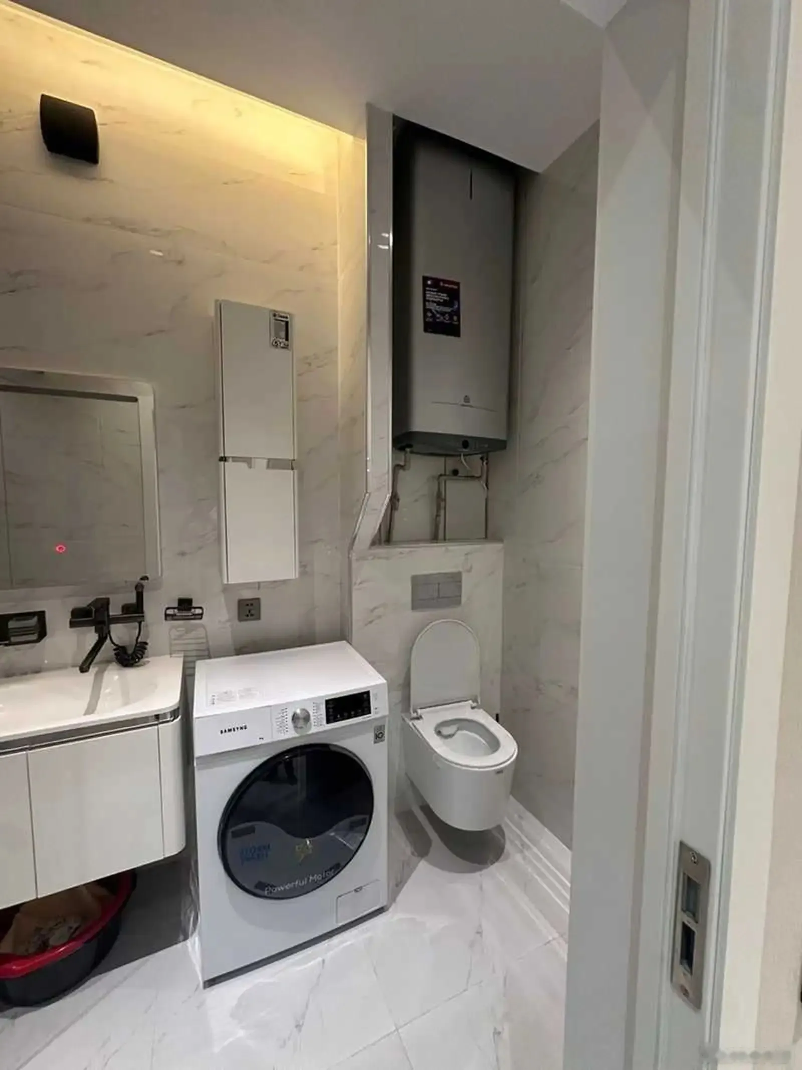 2-комн. квартира, 17 этаж, 100м², Скорый, Белый дом